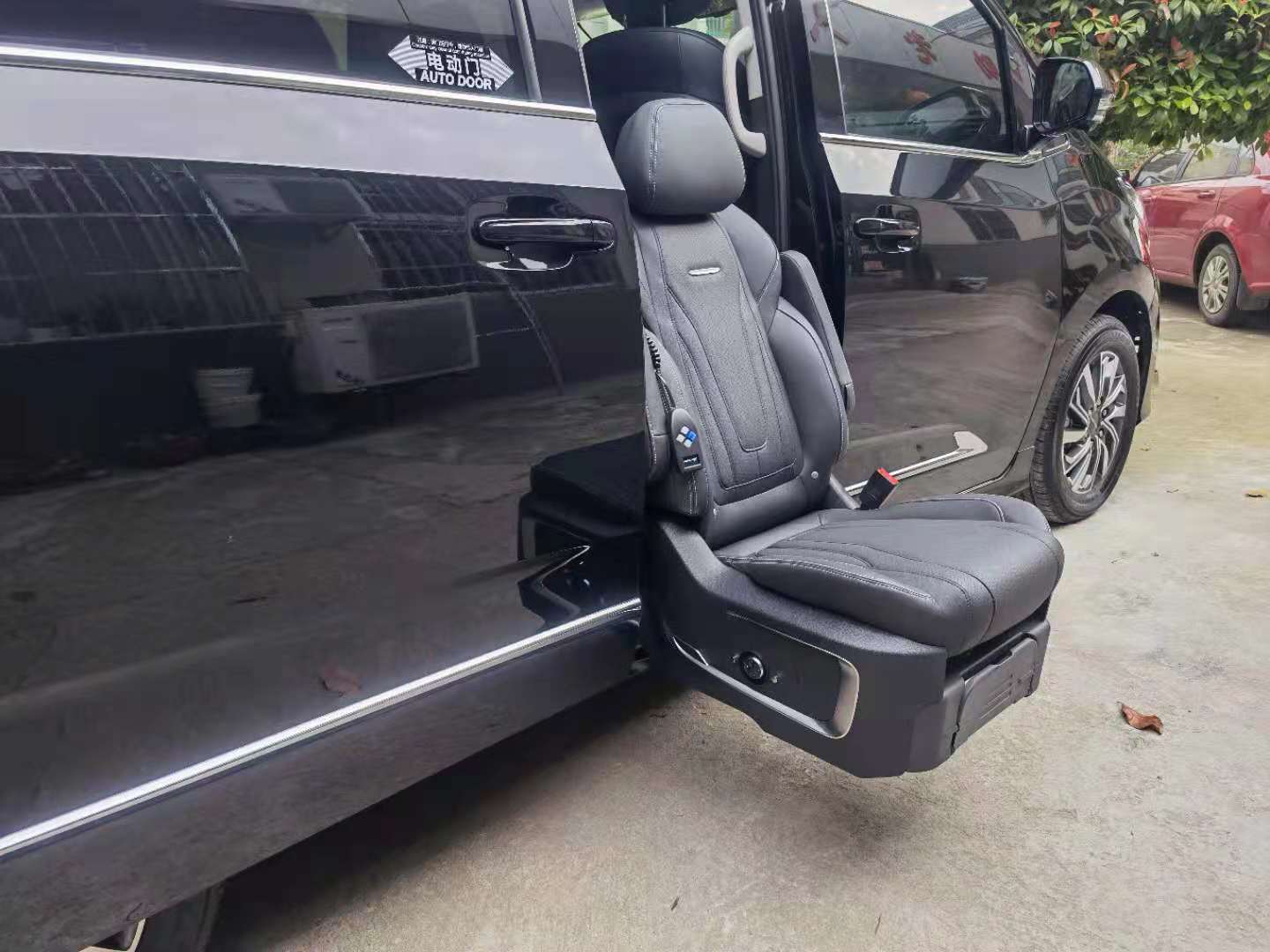 道 (dào)奇公羊房車改裝商務車改裝翻新案例